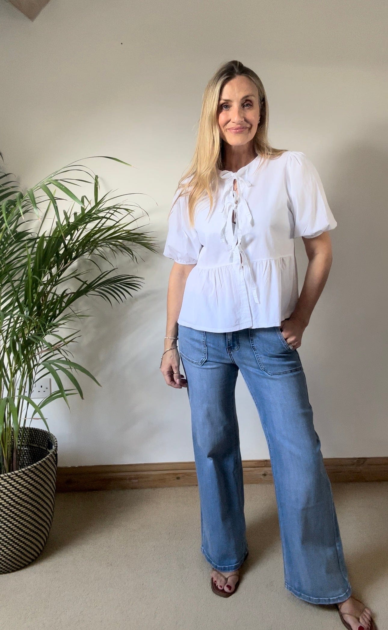 Flare Leg Jeans With Pocket - light Wash