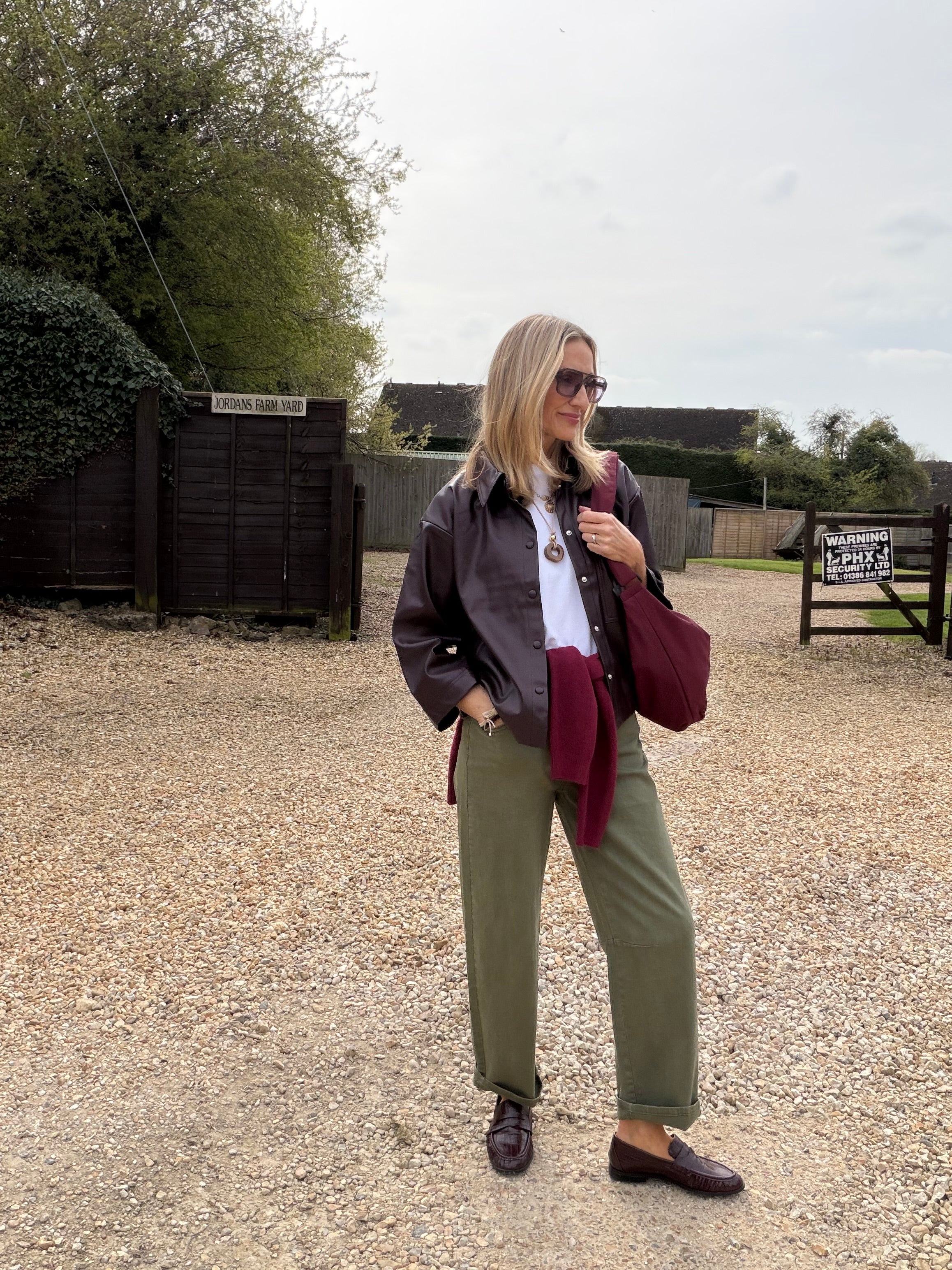 Slim Barrel Chinos