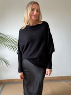 Asymmetric Jumpers