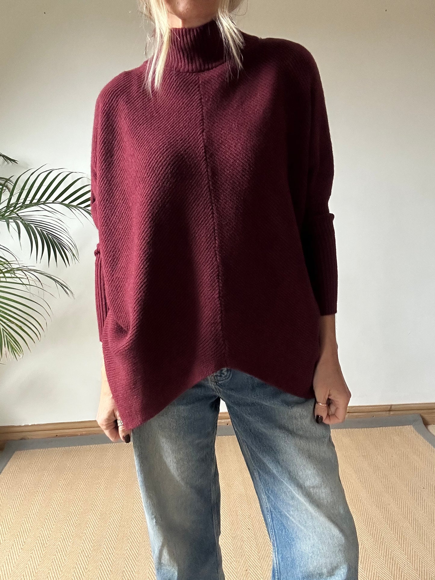 Cut out hem jumper