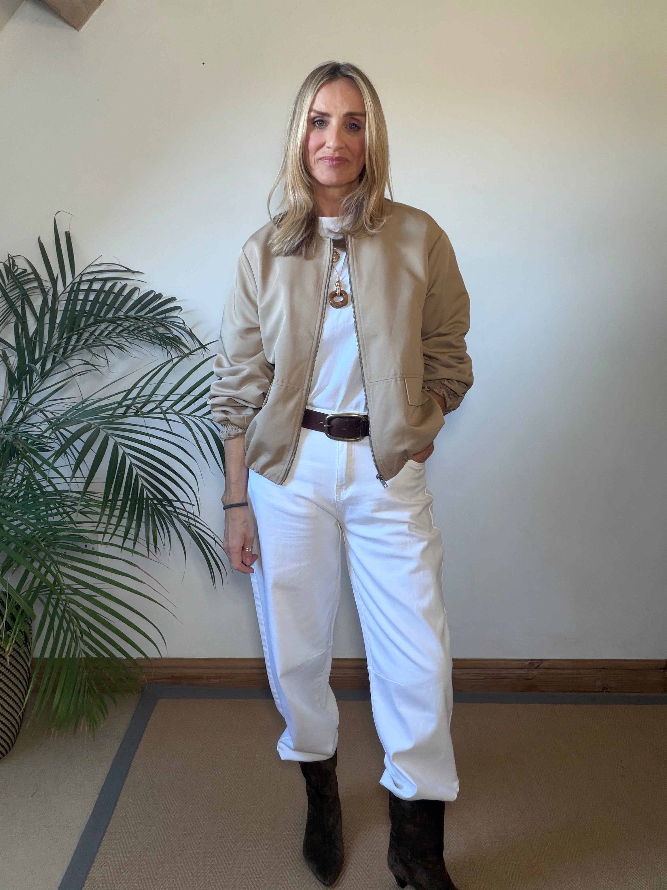 Slim Barrel Coloured Jeans