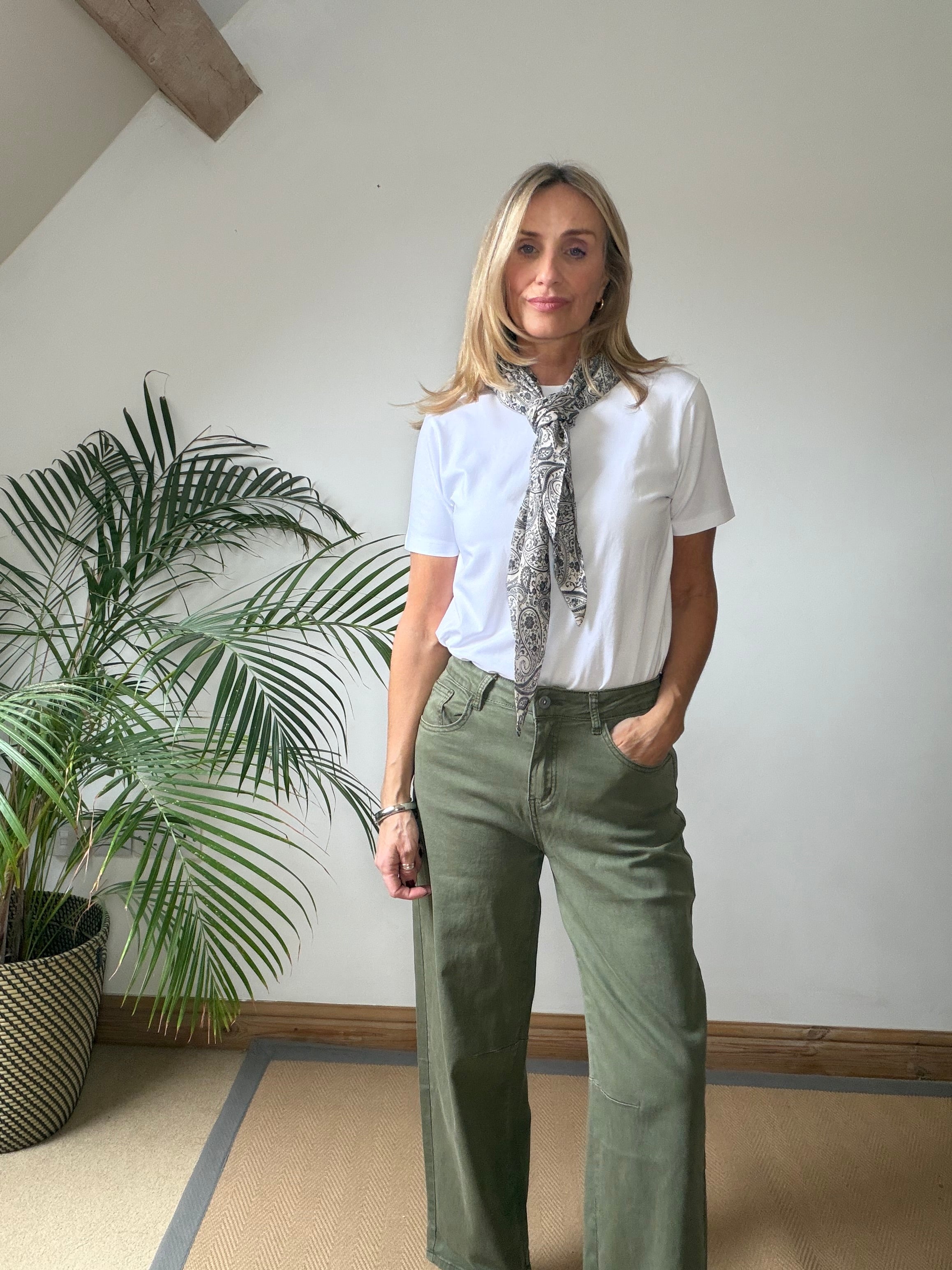 Slim Barrel Coloured Jeans