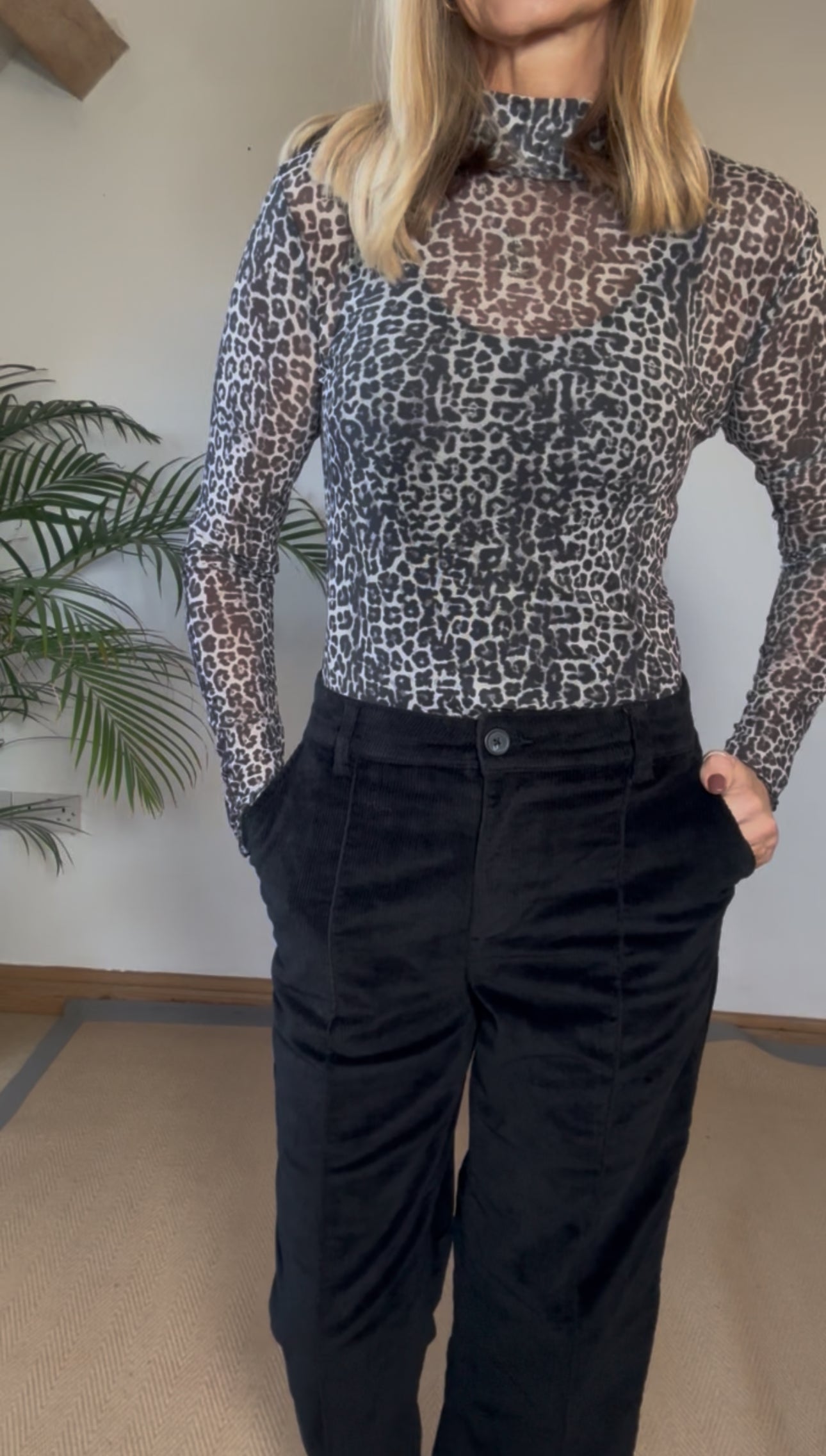 Cropped Black  Cords