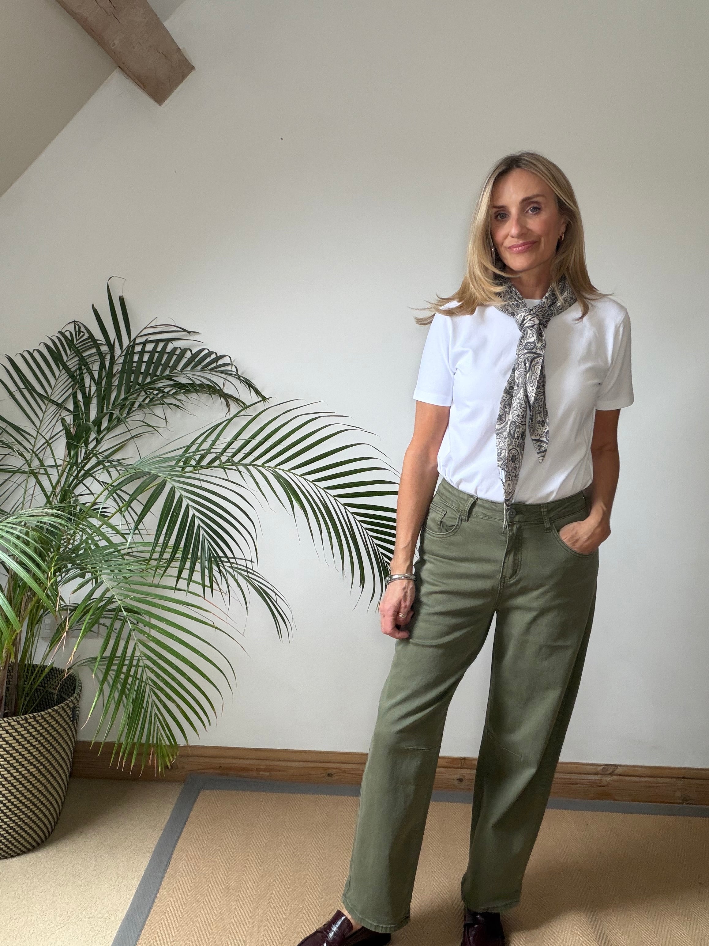 Slim Barrel Coloured Jeans