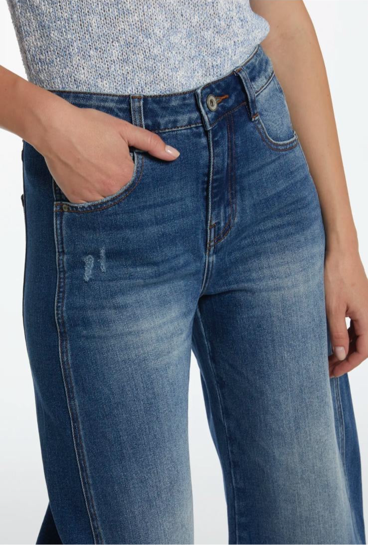 Barrel Leg Jeans