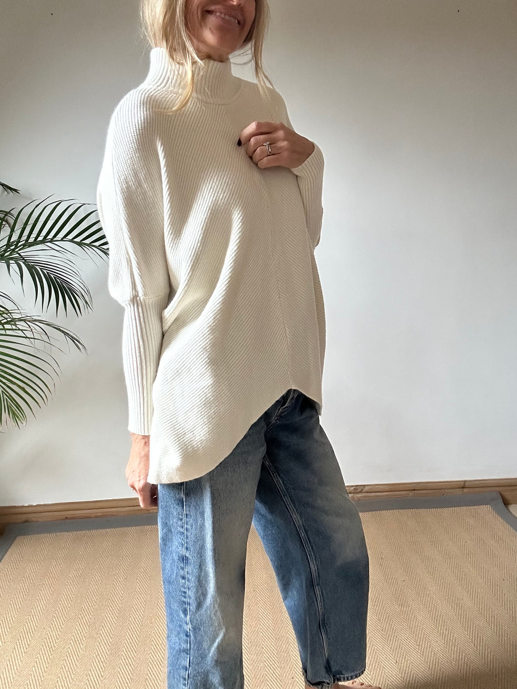 Cut out hem jumper