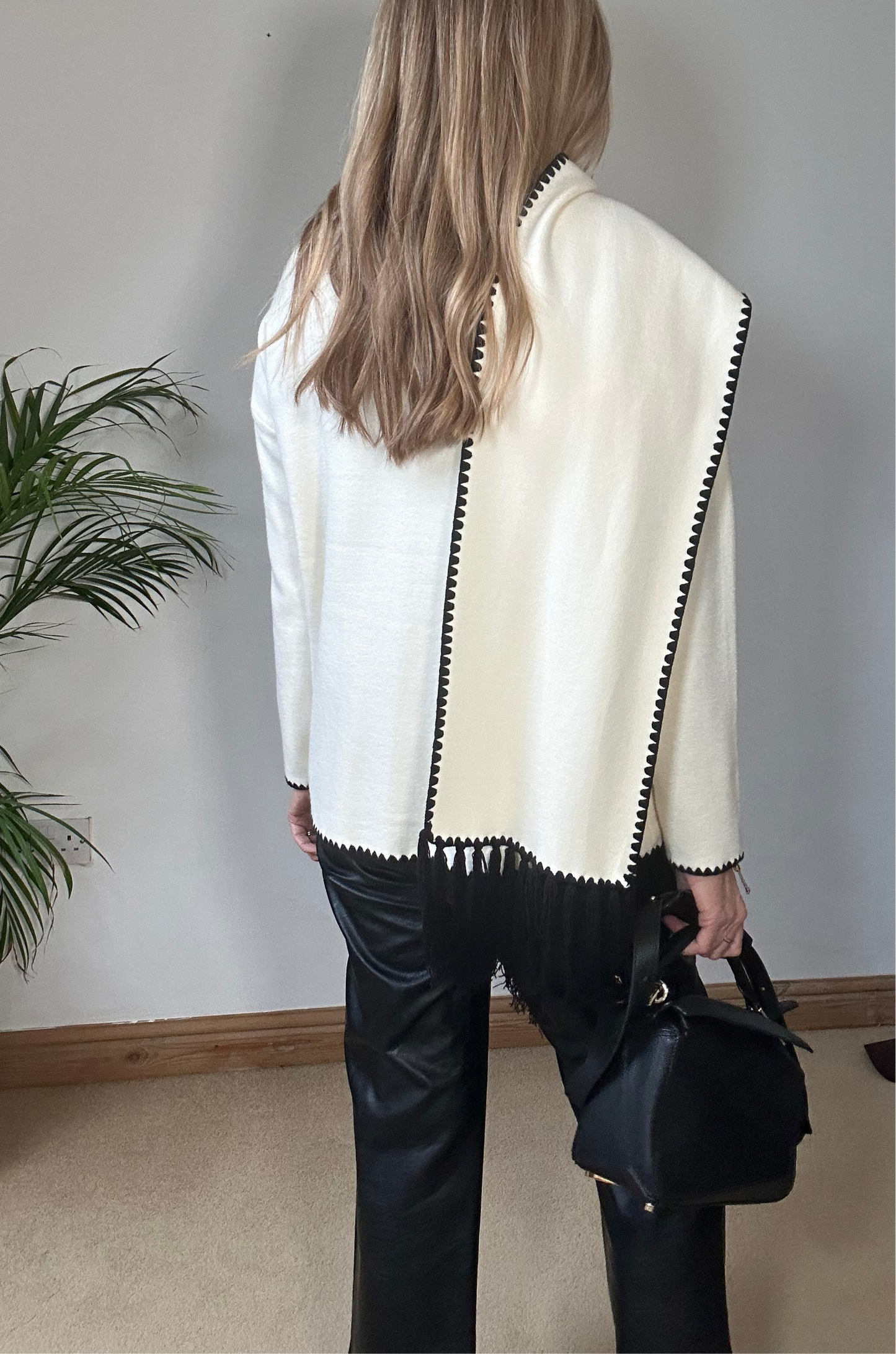 Knitted Jacket with Scarf - cream