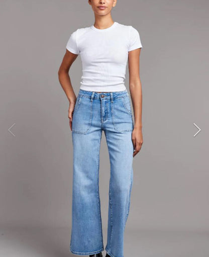 Wide Leg Jeans With Pocket