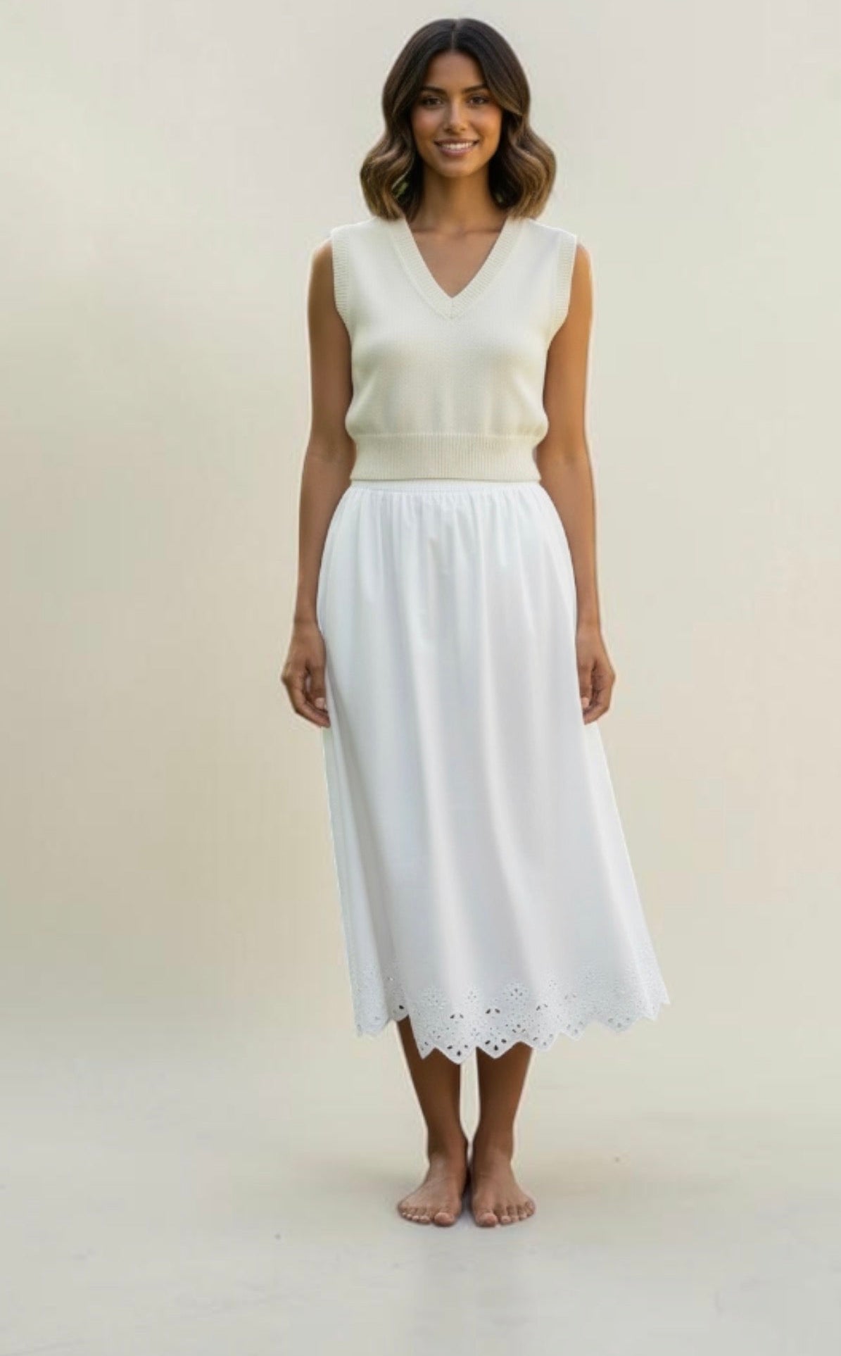 White Cotton Skirt with Scalloped Hem