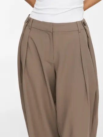 Pleated Trousers