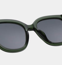 Load image into Gallery viewer, Billy - Dark Green Transparent
