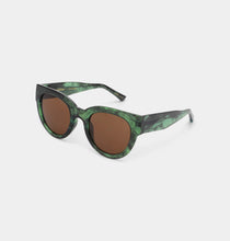 Load image into Gallery viewer, Lilly  -  Green Marble
