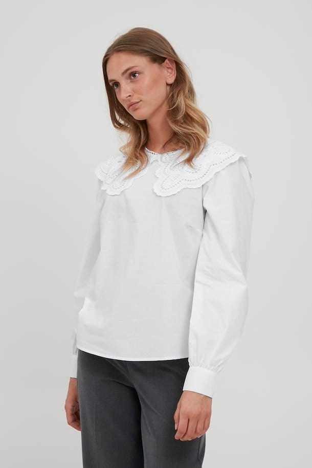 Broderie Anglais collar blouse