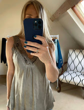 Load image into Gallery viewer, Silky Cami
