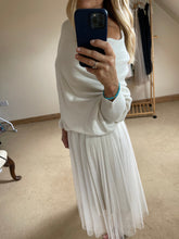 Load image into Gallery viewer, Tulle Skirt - cream
