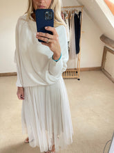 Load image into Gallery viewer, Tulle Skirt - cream
