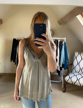 Load image into Gallery viewer, Silky Cami
