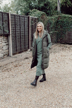 Load image into Gallery viewer, Quilted Gilet - Olive
