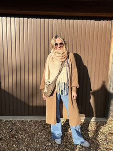 Long cardigan with lantern sleeves